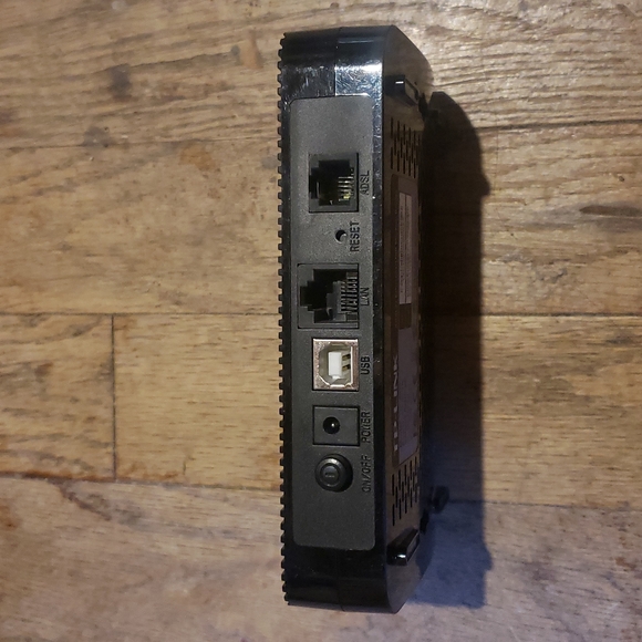 TP-Link TD-8817 ADSL2+ modem - Picture 2 of 2